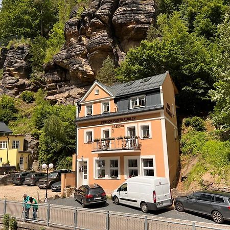 Pension Pod Skalou Hřensko エクステリア 写真