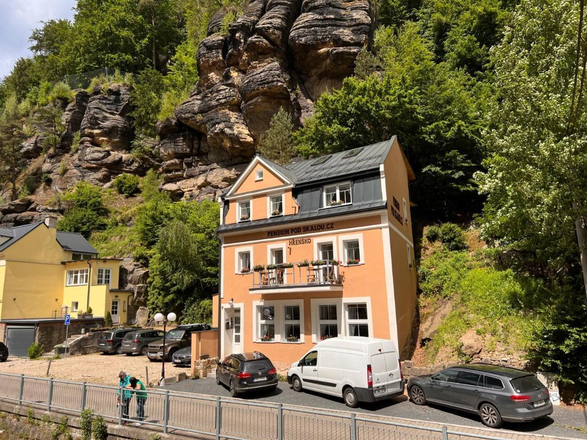 Pension Pod Skalou Hřensko エクステリア 写真