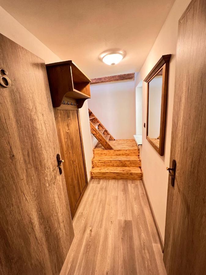 Pension Pod Skalou Hřensko エクステリア 写真
